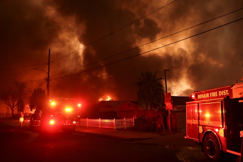 Jamie Lee Curtis, Mark Hamill among Hollywood stars fleeing their homes