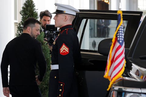 زلنسکی کاخ سفید را ترک کرد