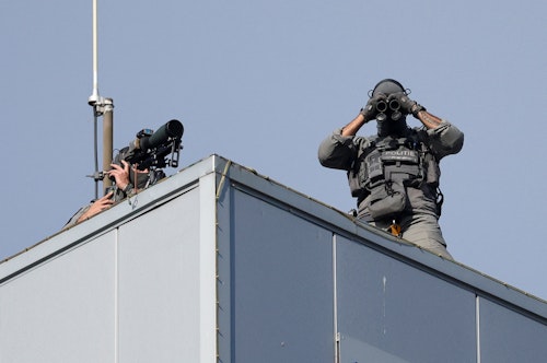 In pictures: Summit security 