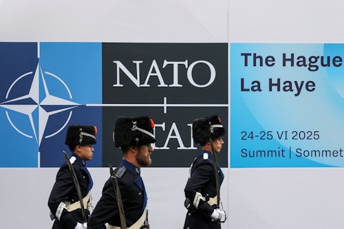 In pictures: Summit security 