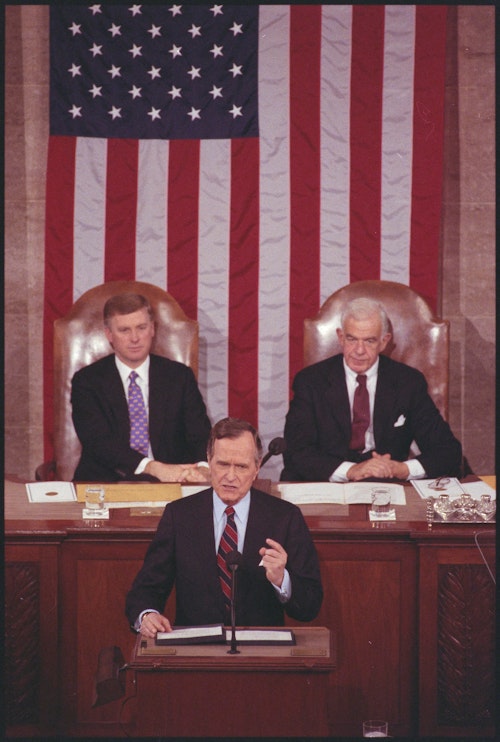 स्टेट ऑफ द यूनियन भाषण किस प्रकार प्राइम-टाइम राजनीतिक तमाशा बन गया?