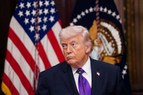 ترامپ پسر خامنه‌ای را گزینه نامحتمل برای رهبری آینده می‌داند